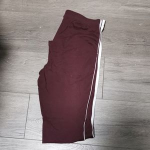 Burgundy leggings